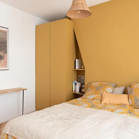 Spacious Duplex Near Montmartre 公寓